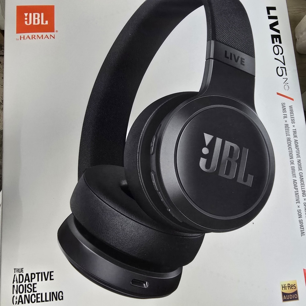 JBL - Tune 670NC Adaptive Noise Cancelling Wireless On-Ear Headphone - Black